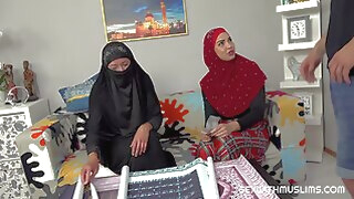 hd Elisa Tiger & Chloe Lamour - Muslim slut fucks for posters big tits arab